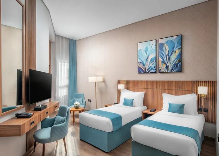 WhatsApp Image 2025-11-21 at 10.32.44 PM (2)